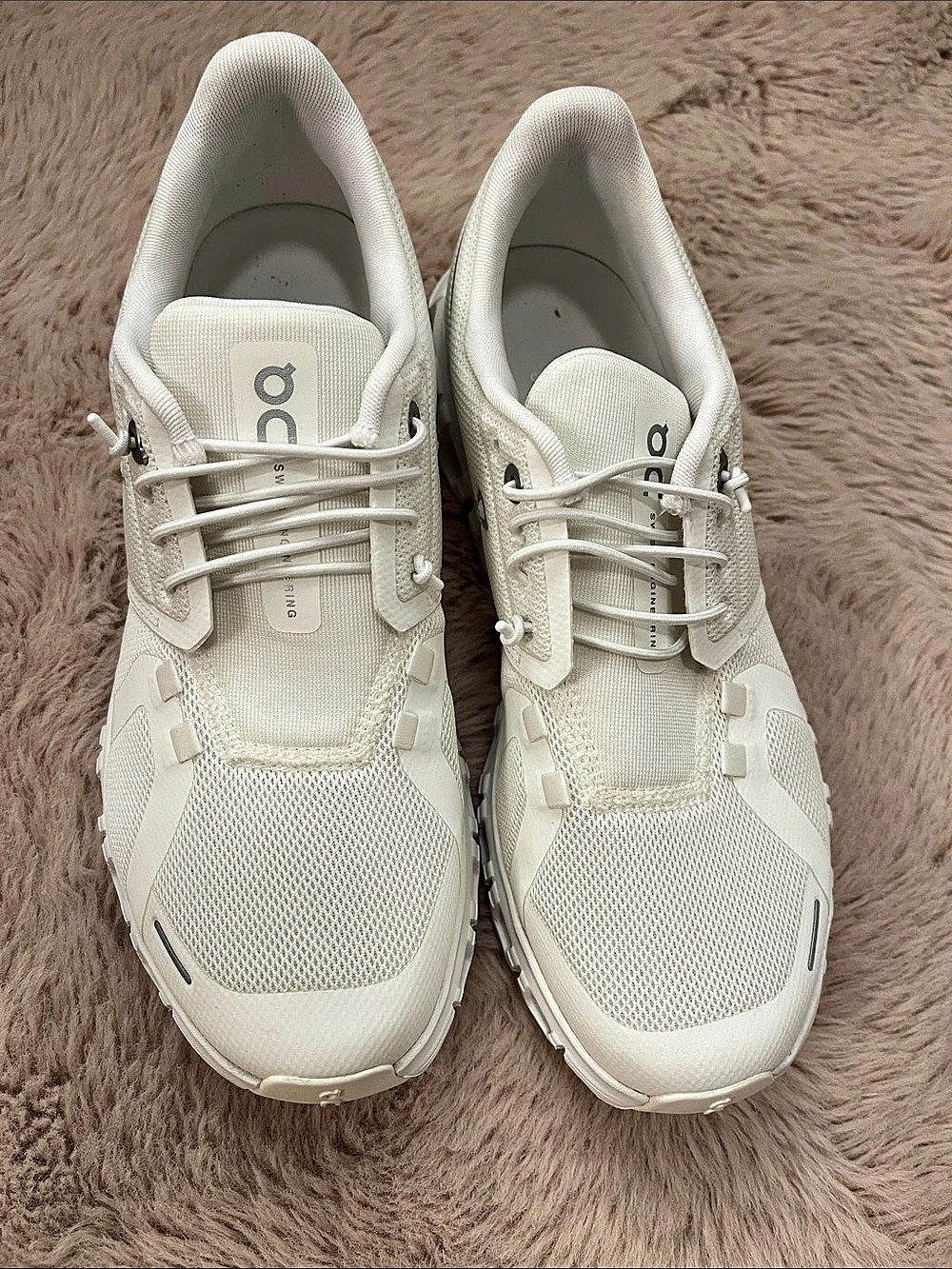 On Cloud 6 walking Shoes White US 7